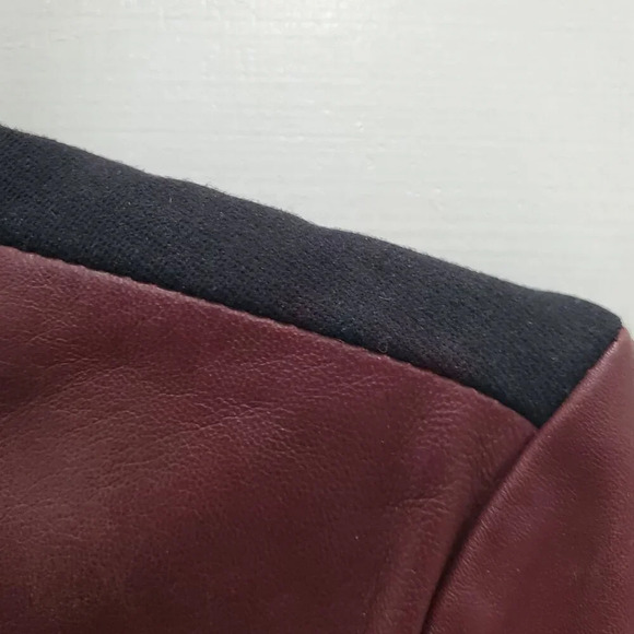 Halogen Women's Burgundy 100% Leather Front Zip Back Short Sleeve Panel Top M - Picture 2 of 8